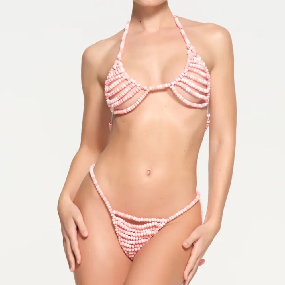 Skims’ Valentine’s Day candy lingerie BRA THONG SET NEW Sold Out